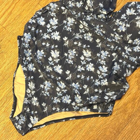 A Pea in the Pod Maternity Blue Floral Ruffle One-Piece Swimsuit Size Large - Picture 2 of 12